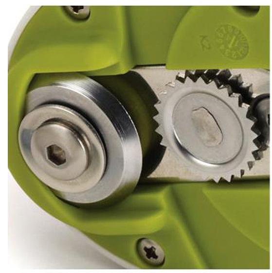 EdgeSafe™ Compact Can Opener